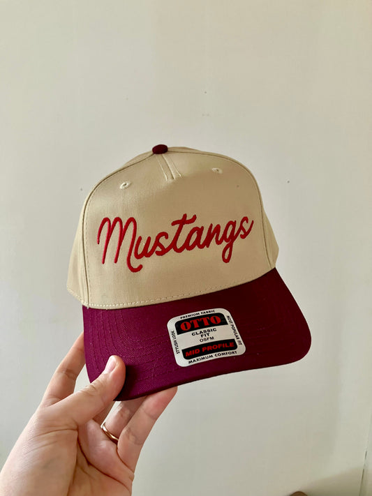 MUSTANGS